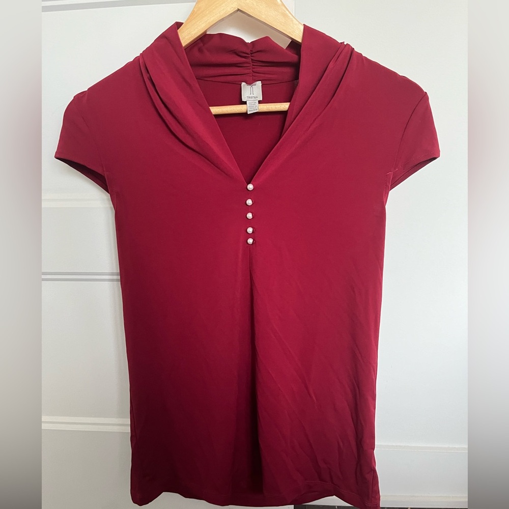 Tristan Red stretchy top with pearl and mock neck